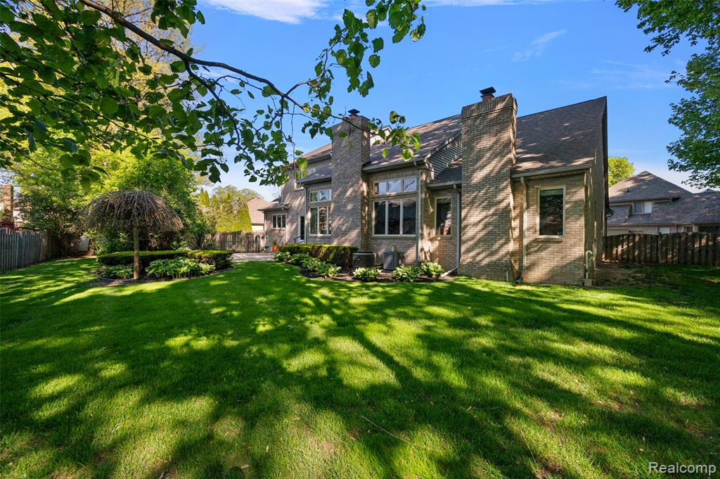 17840 Christine Boulevard N, Clinton Twp, MI 48038 — Photo 17