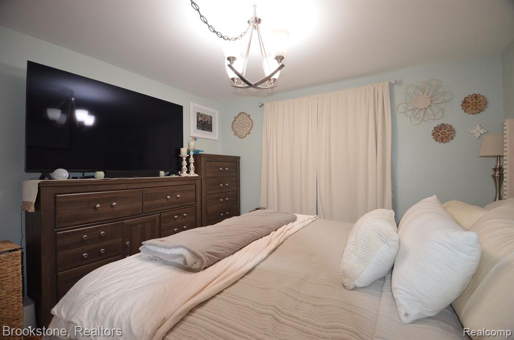 4856 CLINTON WAY Drive, Waterford, MI 48328 — Photo 45