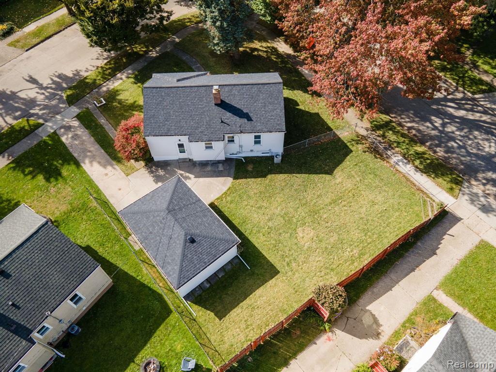 569 Chippewa Street, Mount Clemens, MI 48043 — Photo 25