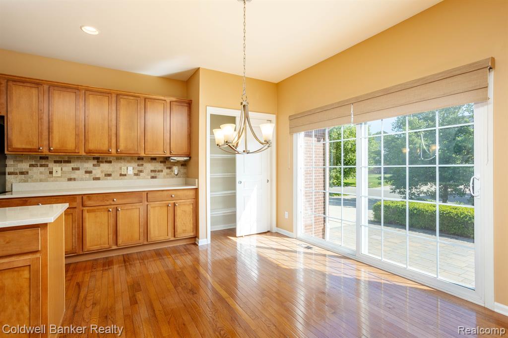 50154 BLACK HORSE Lane SW, Canton, MI 48188 — Photo 11