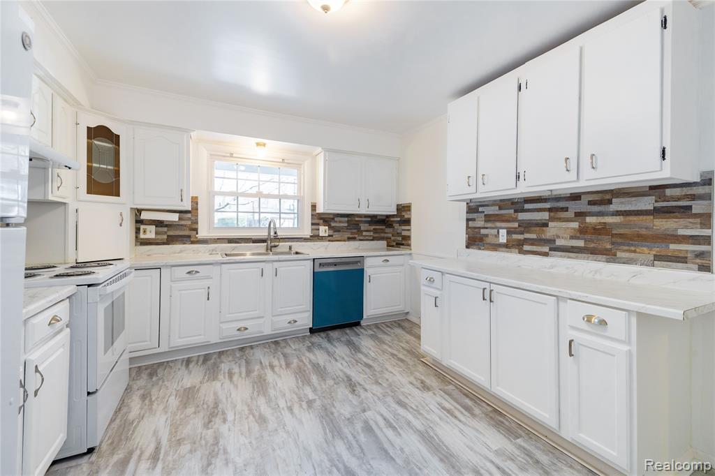 21918 Knudsen Drive, Grosse Ile, MI 48138 — Photo 7