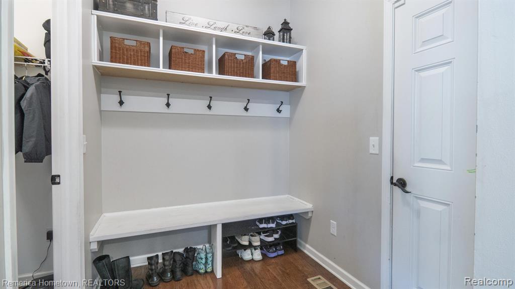 49606 E CENTRAL Park, Shelby Twp, MI 48317 — Photo 18