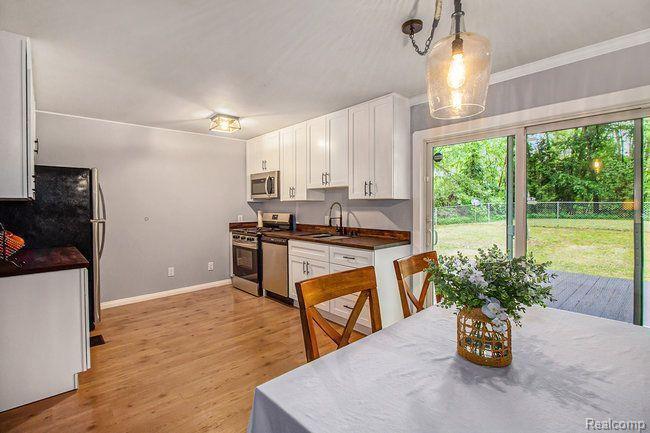 8696 Sargent Road, Fowlerville, MI 48836 — Photo 16