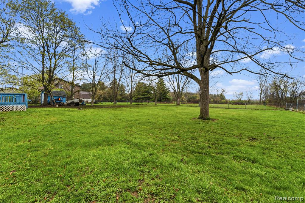 5114 Reid Road, Swartz Creek, MI 48473 — Photo 33