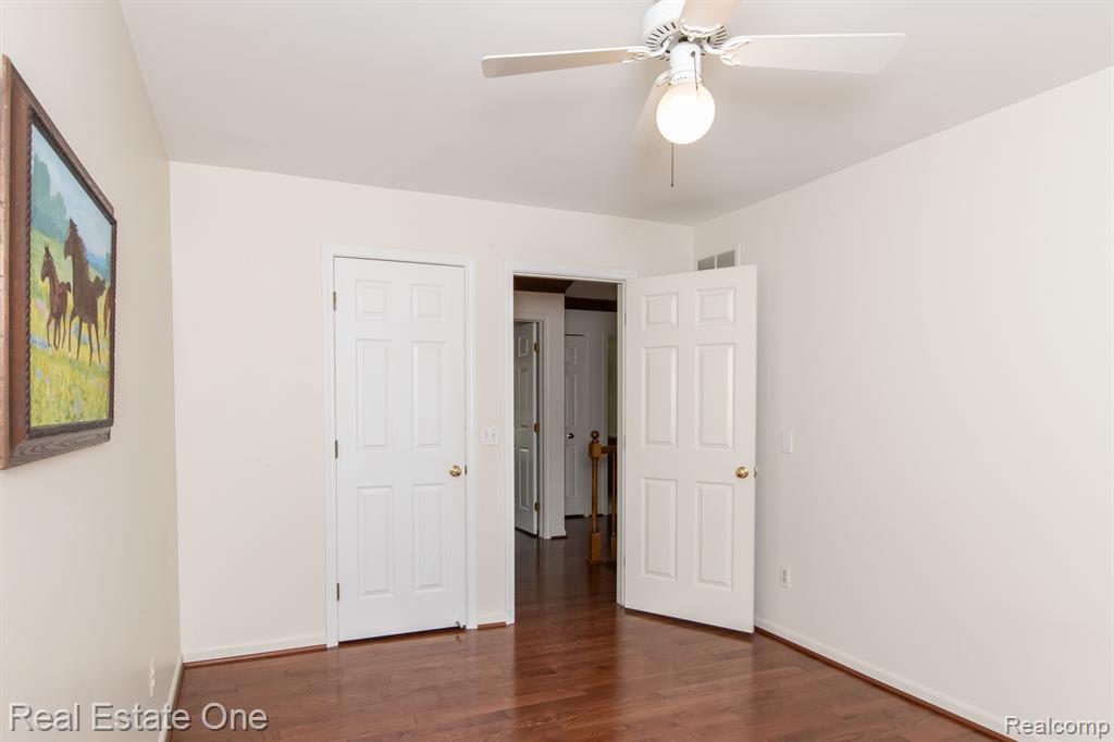 5201 CROWFOOT Drive, Troy, MI 48085 — Photo 34
