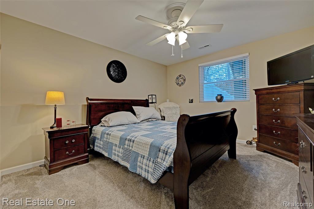 4316 Pebble Creek Boulevard, Grand Blanc, MI 48439 — Photo 35