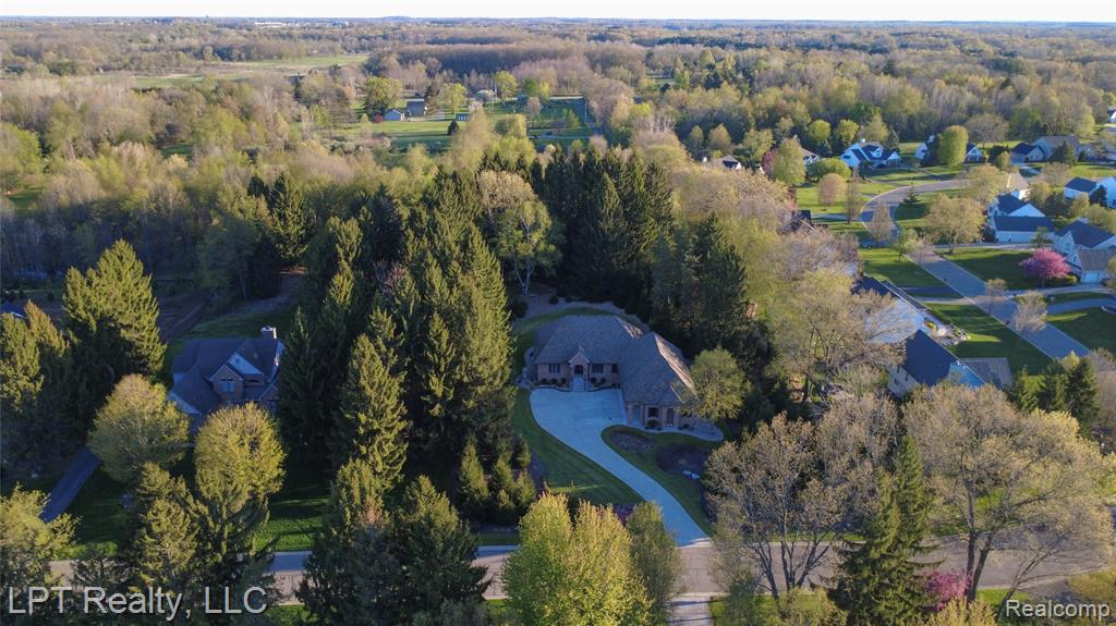 4525 Mapleton Drive, Howell, MI 48843 — Photo 47