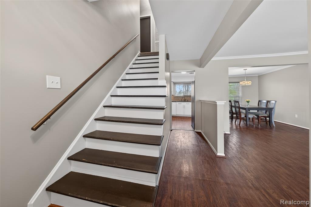 30110 Manor Drive, Madison Heights, MI 48071 — Photo 20