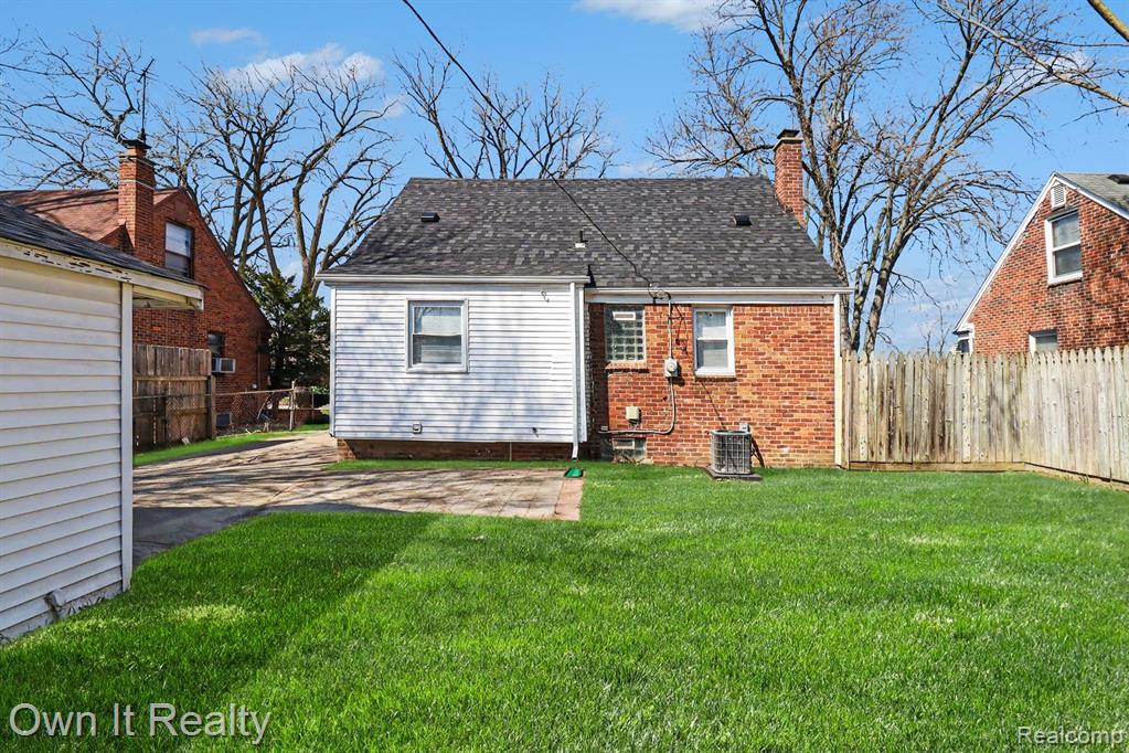 12066 Bramell, Redford, MI 48239 — Photo 25