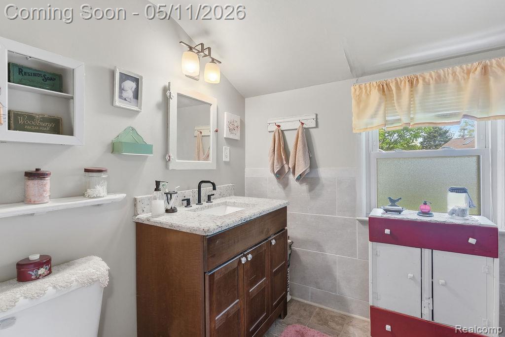 310 W Caroline Street, Fenton, MI 48430 — Photo 21
