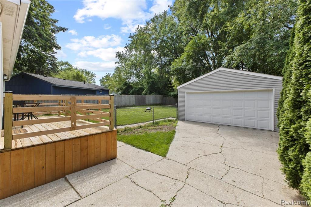 436 Hastings Street, Holly, MI 48442 — Photo 23