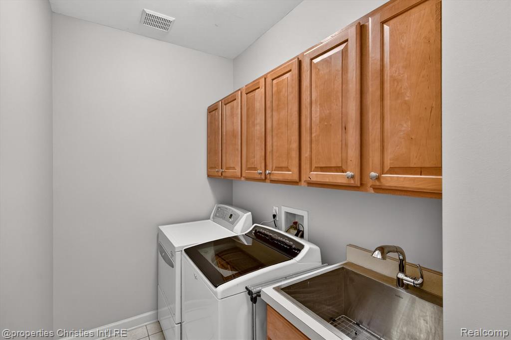 45094 Oak Forest Drive, Northville, MI 48168 — Photo 50