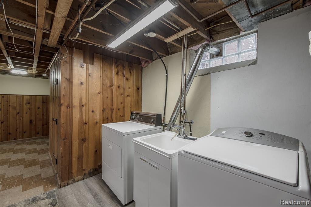 10846 Hart Avenue, Huntington Woods, MI — Photo 42