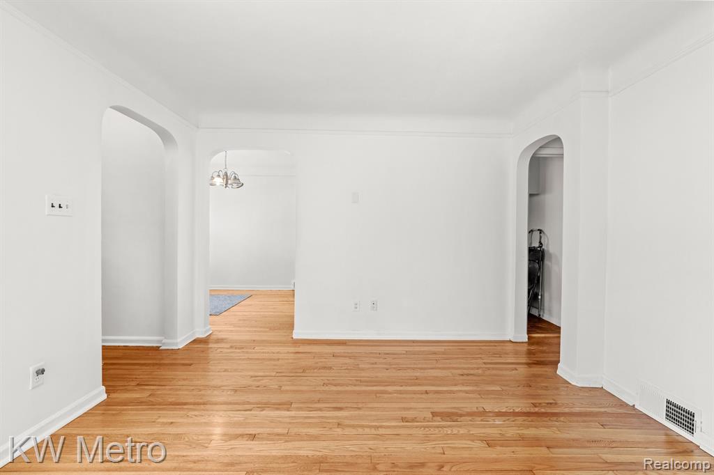 9827 APPLETON, Redford, MI 48239 — Photo 11