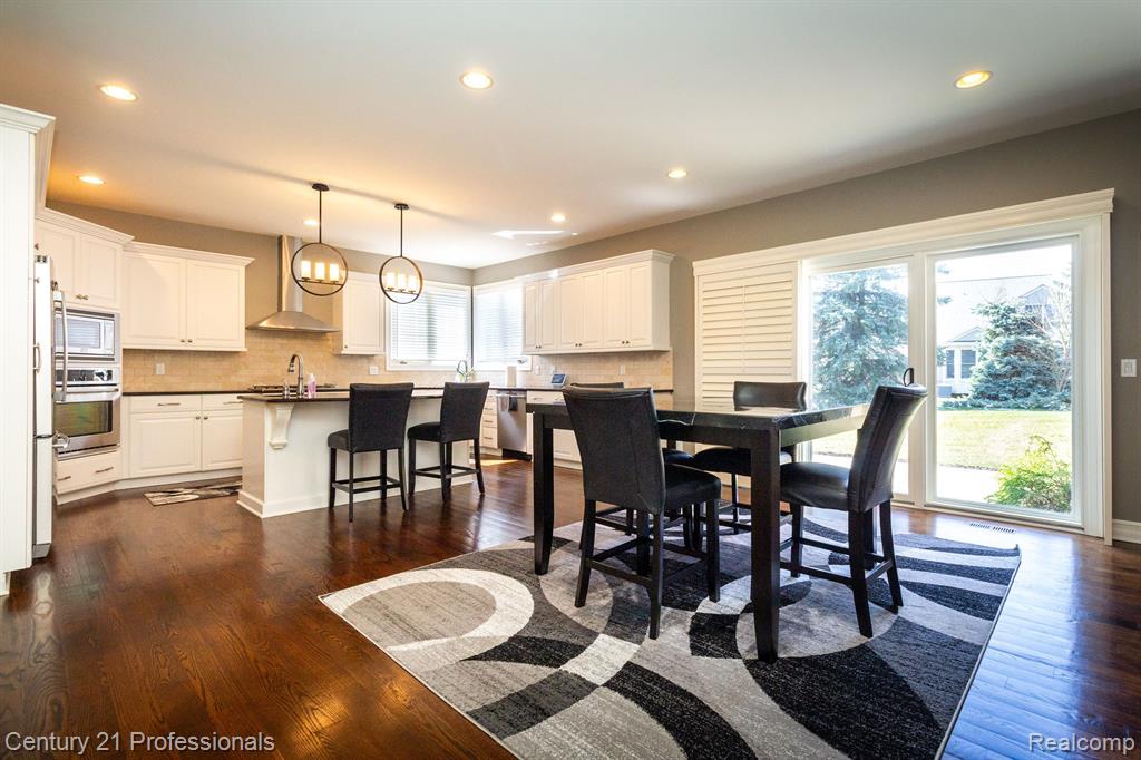 54152 Deer Ridge Court, Rochester, MI 48307 — Photo 16