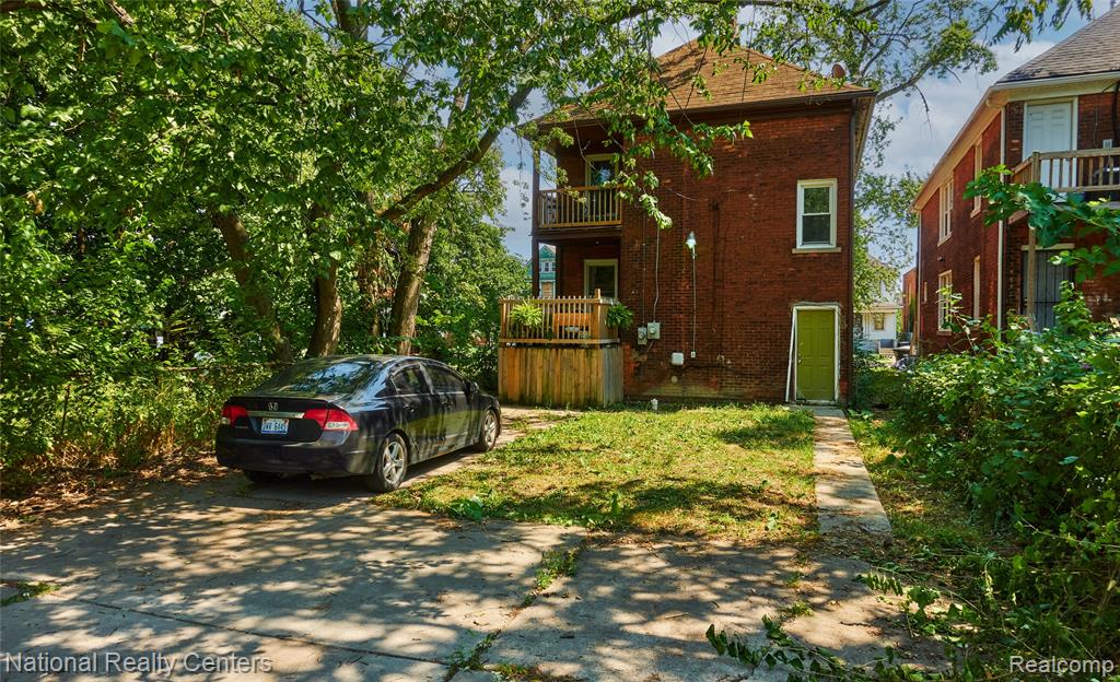 742 Clairmount Street, Detroit, MI 48202 — Photo 17