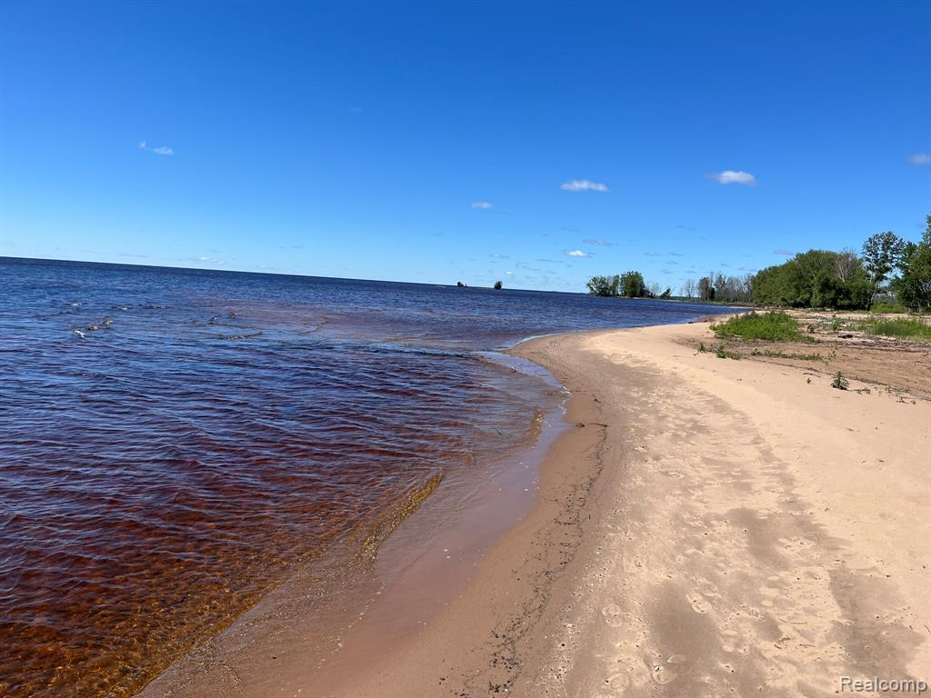 E4639 STATE HIGHWAY M35, Escanaba, MI 49829 — Photo 2