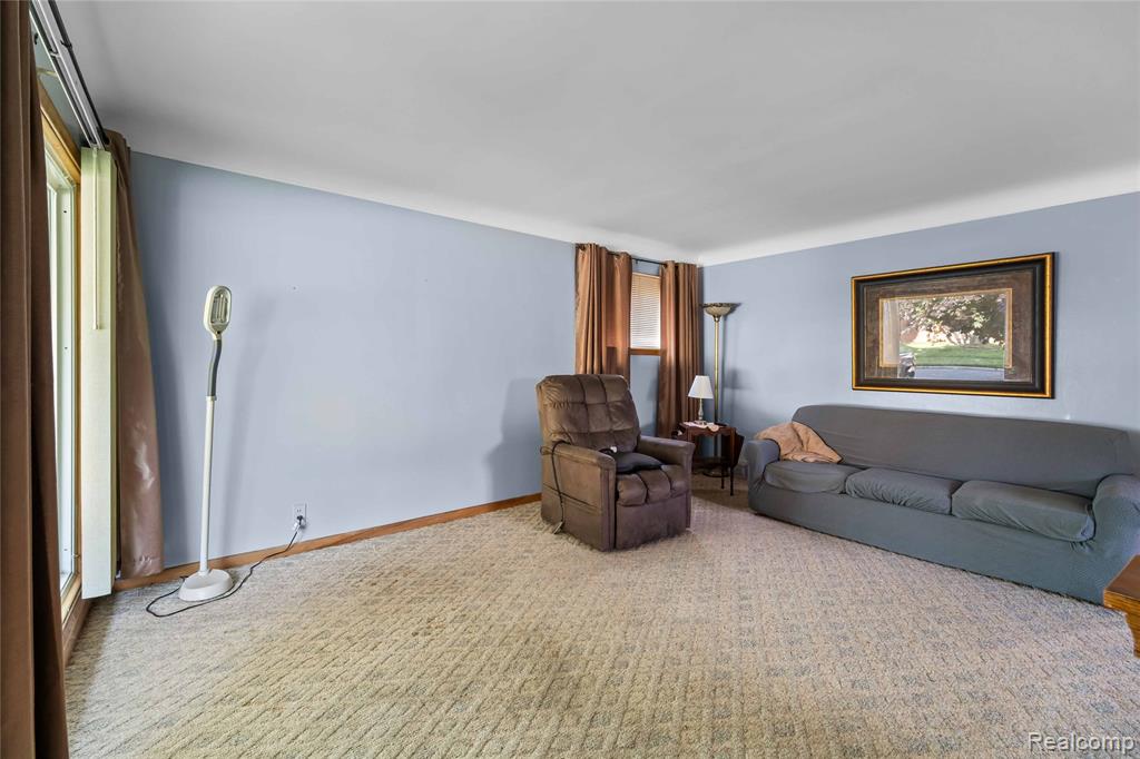 4402 Vassar Street, Dearborn Heights, MI 48125 — Photo 4