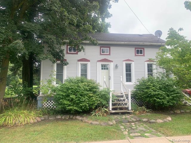 465 Schoolhouse Street, Ortonville, MI 48462 — front exterior