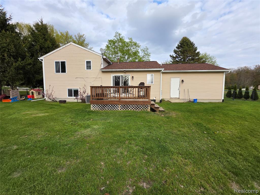 3435 Rockledge Lane, Lapeer, MI 48446 — Photo 2
