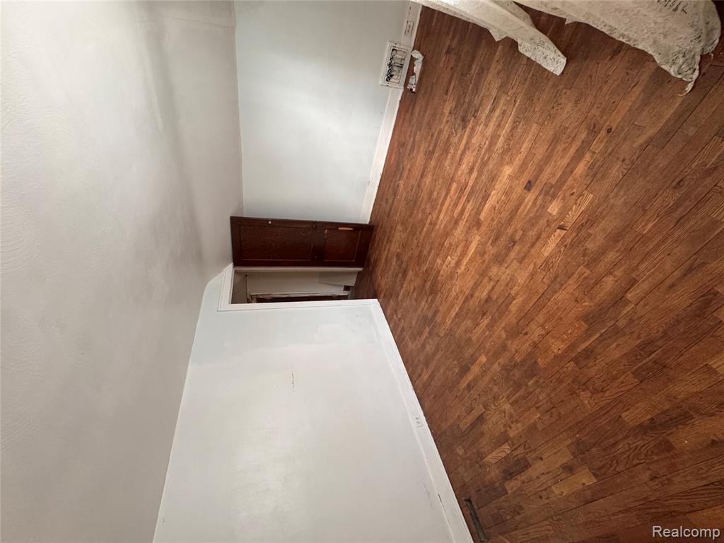 5032 Brady Street, Swartz Creek, MI 48473 — Photo 17