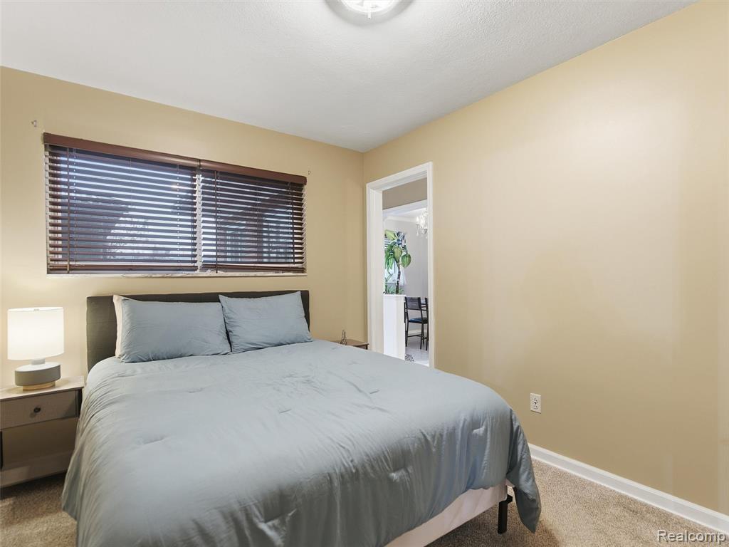 8878 Merriman Road, Livonia, MI 48150 — Photo 15