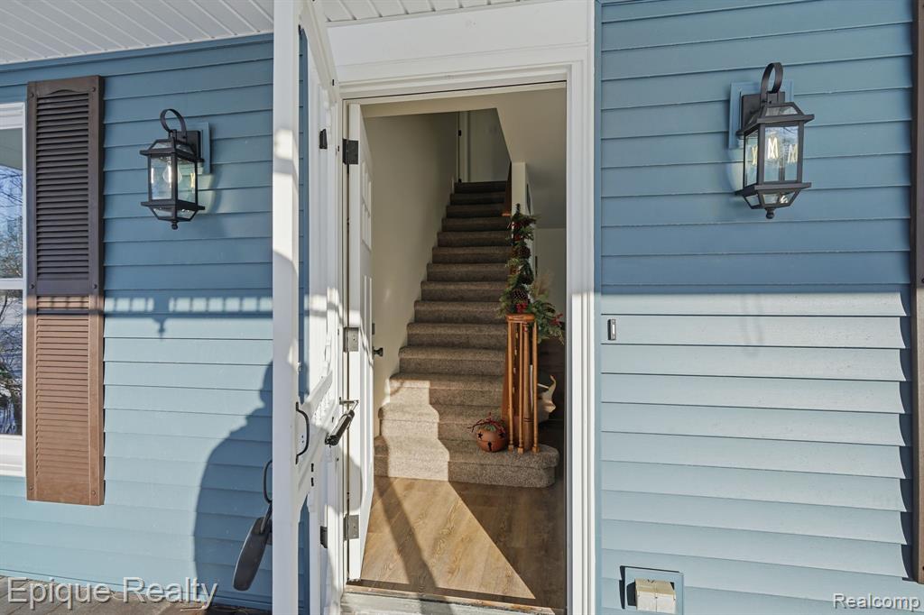 8680 Oak Hill Road, Clarkston, MI 48348 — Photo 9