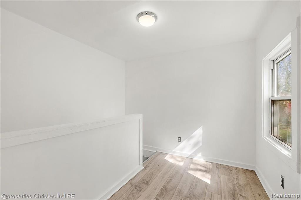 228 W Columbia Avenue, Pontiac, MI 48340 — Photo 26
