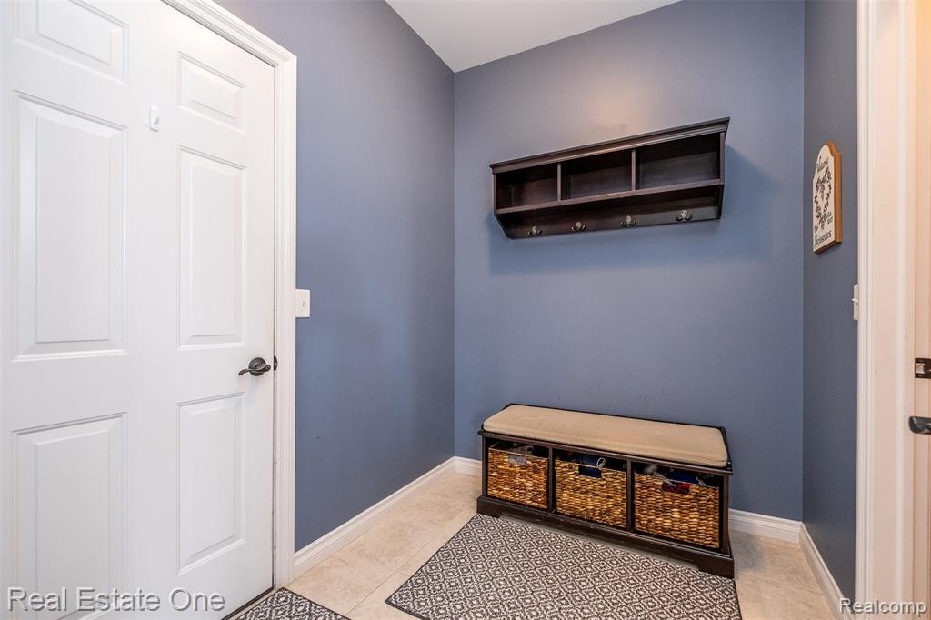 5947 Strawberry Circle, Commerce Twp, MI 48382 — Photo 32