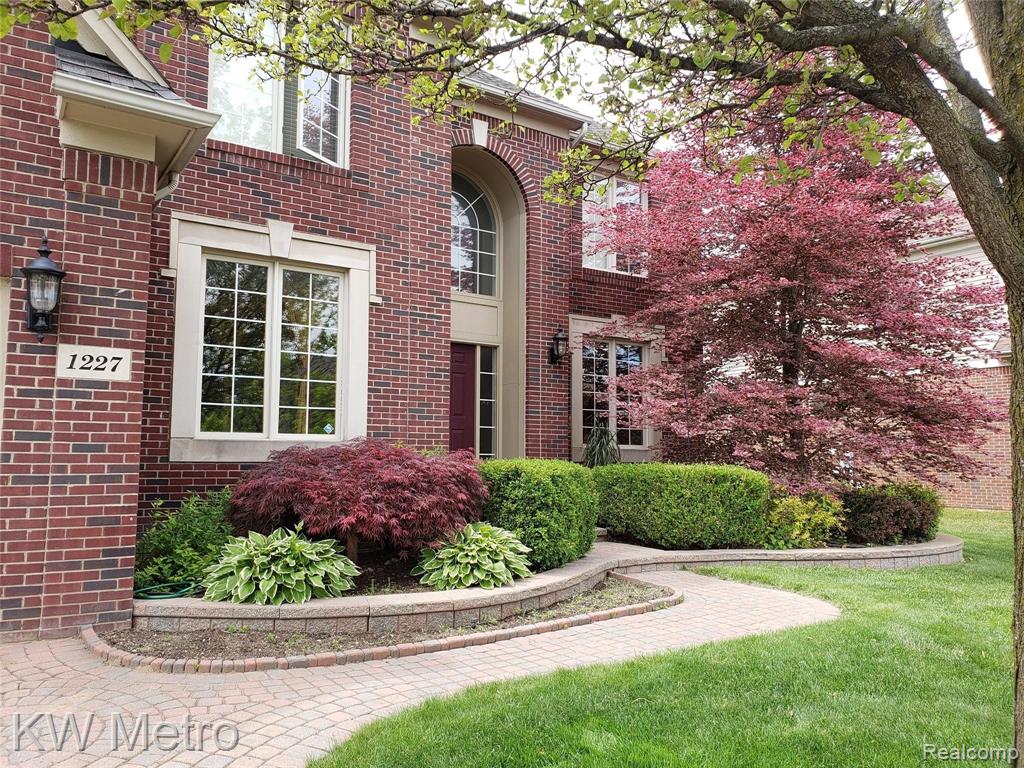 1227 LETICA Drive, Rochester, MI 48307