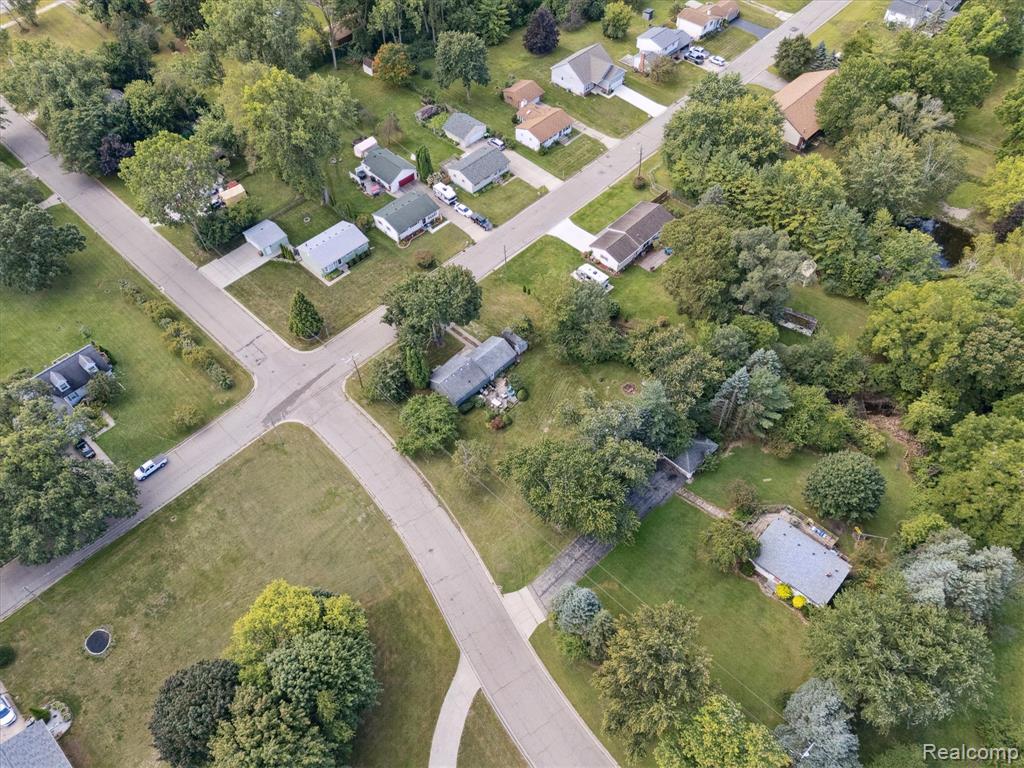 885 E Northfield Avenue, Pontiac, MI 48340 — Photo 35