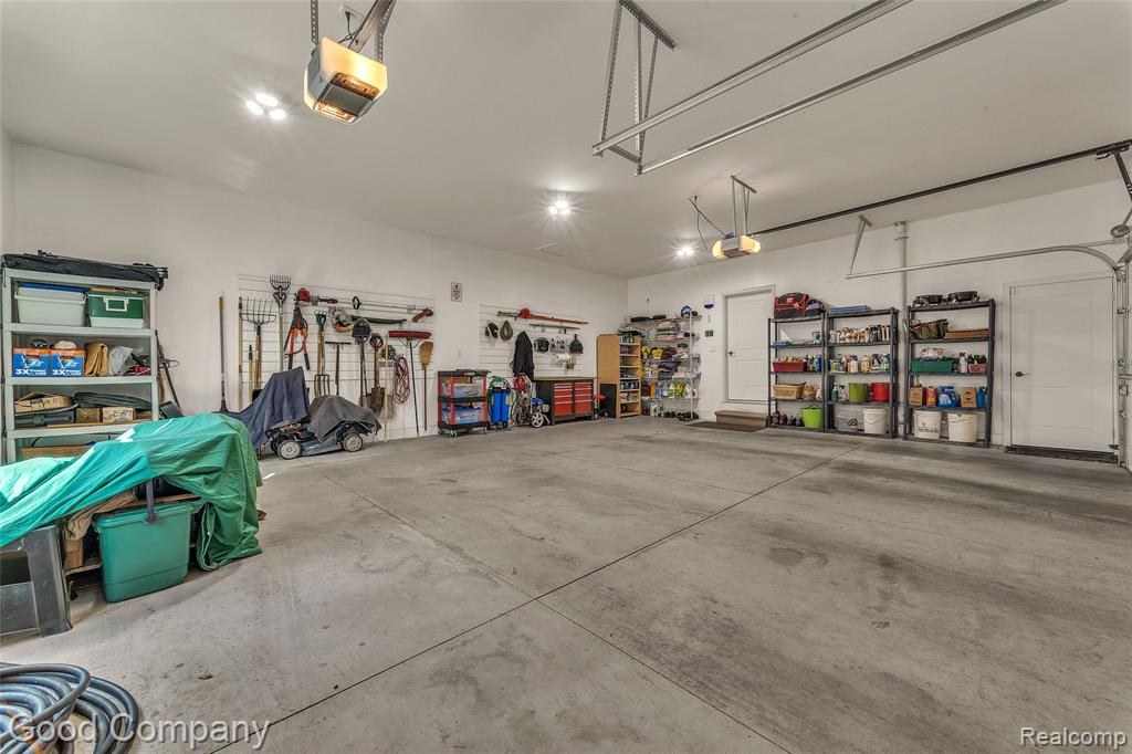 8726 Sunrise Mist Drive, Pinckney, MI 48169 — Photo 43