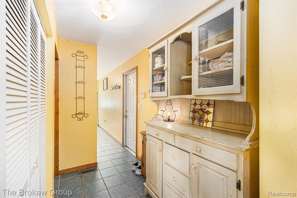 420 N Neeper Street, Capac, MI 48014 — Photo 13
