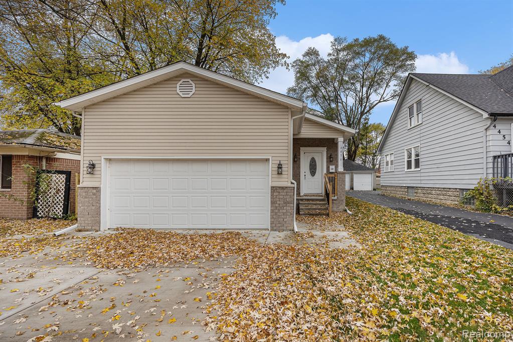 4456 Monroe Road, Dearborn Heights, MI 48125 — front exterior