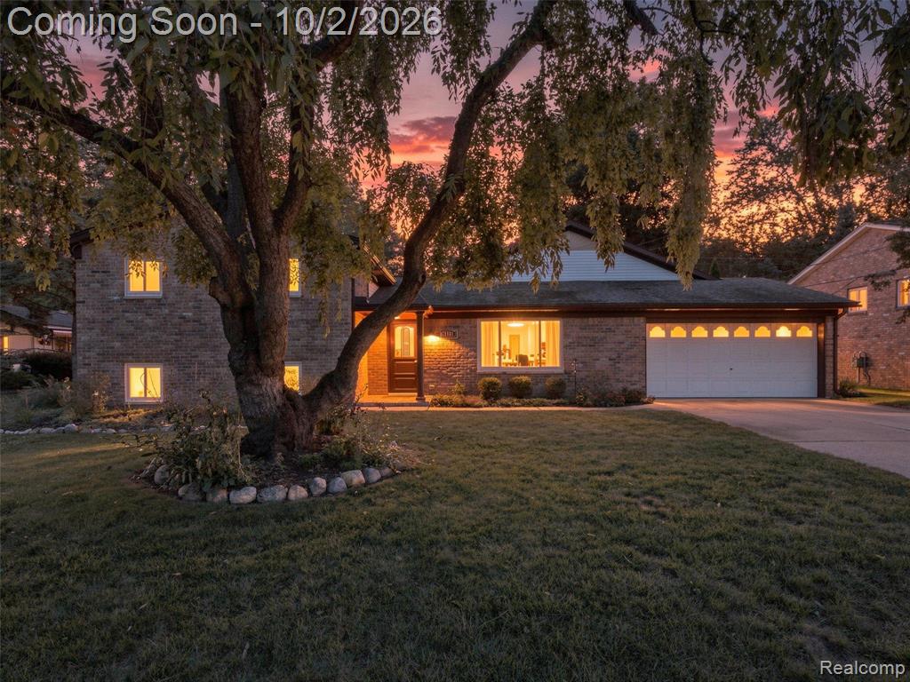 1721 Stratford Street, Sylvan Lake, MI 48320