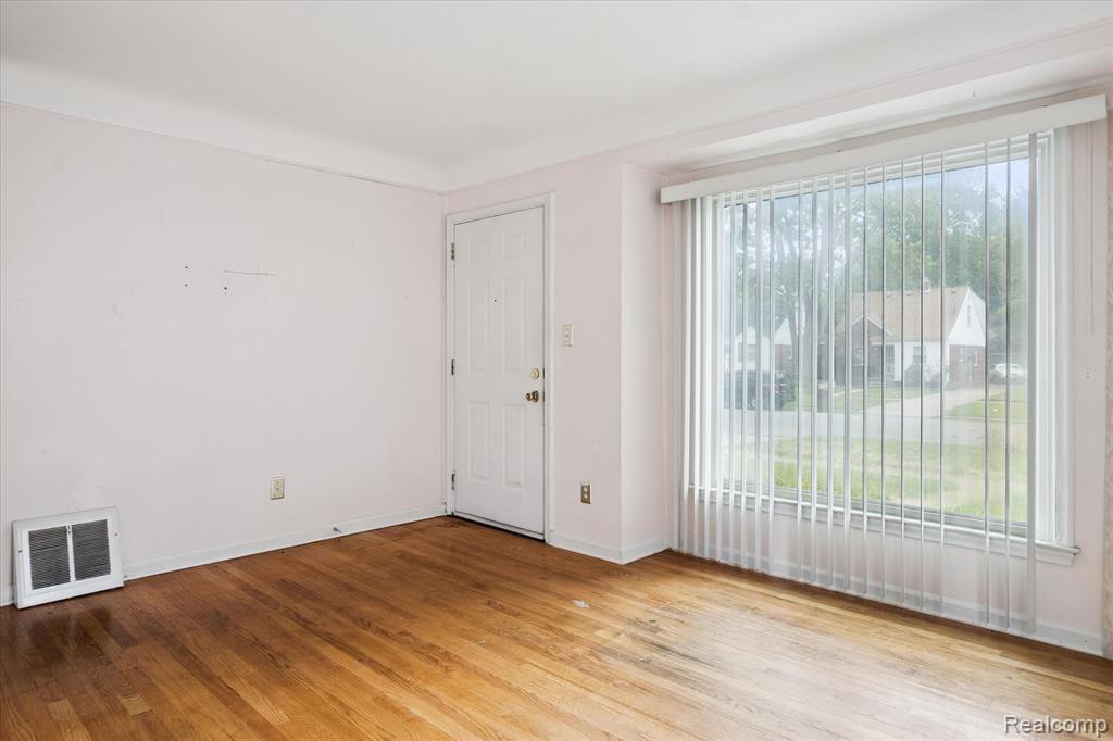 752 John Daly Street, Inkster, MI 48141 — Photo 9