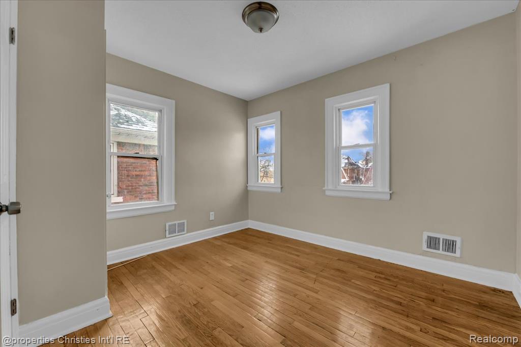 17600 Santa Barbara Drive, Detroit, MI 48221 — Photo 13
