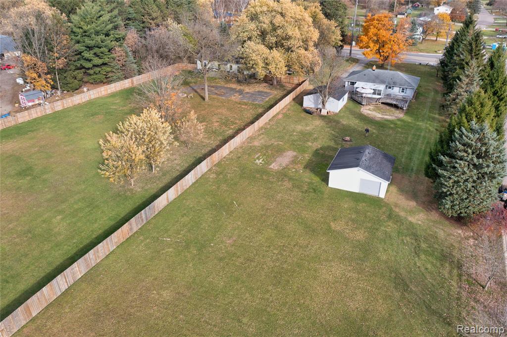 8354 Fenton Road, Grand Blanc, MI 48439 — Photo 39