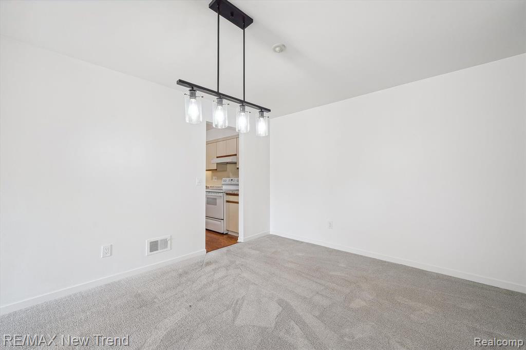 6602 MAPLE LAKES Drive, West Bloomfield, MI — Photo 11