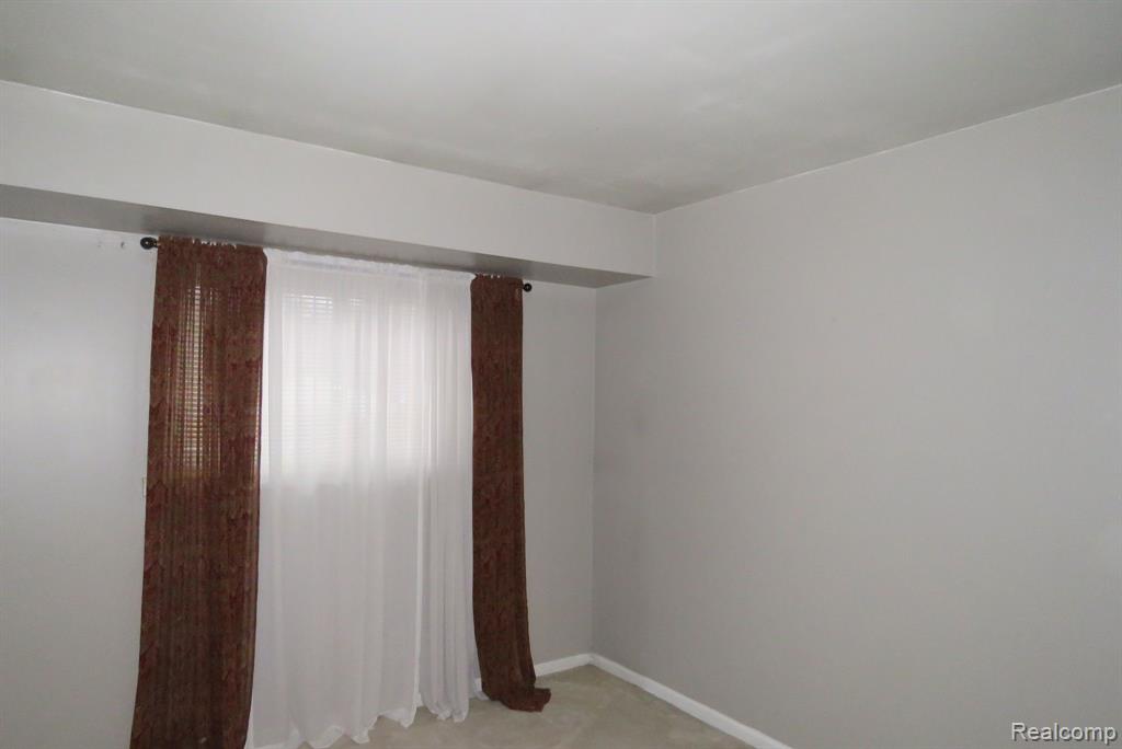7431 HARTEL Street, Westland, MI — Photo 8