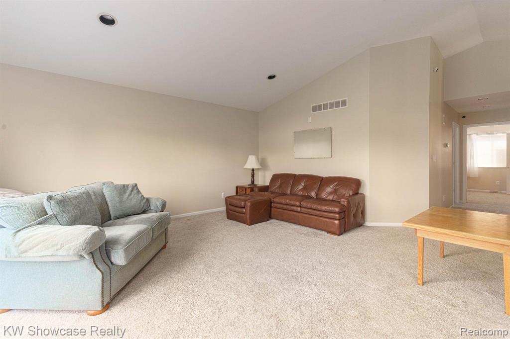 10193 HAWTHORNE RIDGE Road, Goodrich Vlg, MI — Photo 12