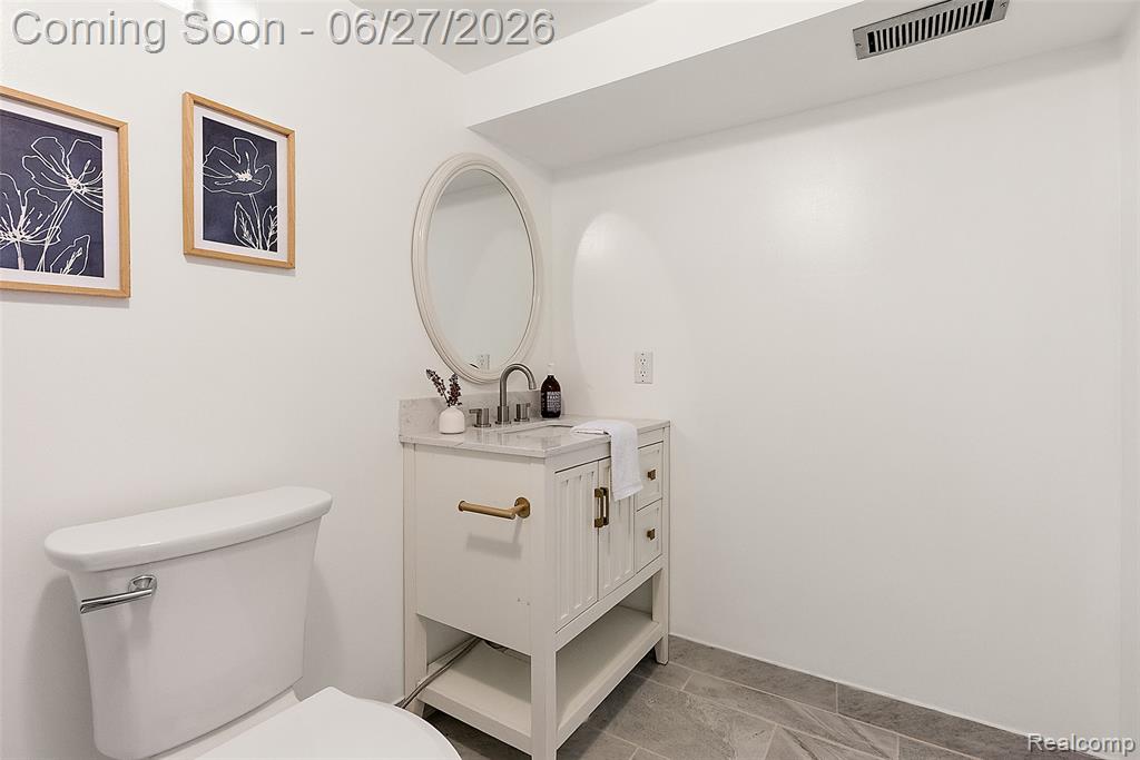 21235 River Road, Grosse Pointe Woods, MI 48236 — Photo 31