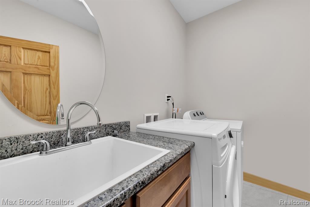 6300 HAZARD Road, Fenton, MI 48430 — Photo 21