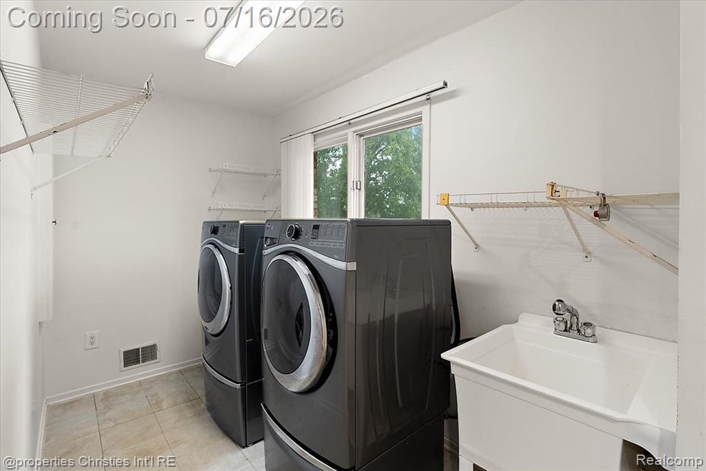 4948 Champlain Circle, West Bloomfield, MI 48323 — Photo 28