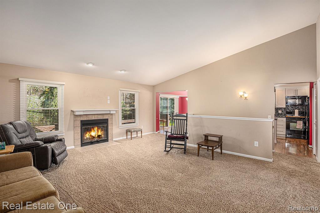4453 RACEWOOD Drive, Commerce Twp, MI 48382 — Photo 4