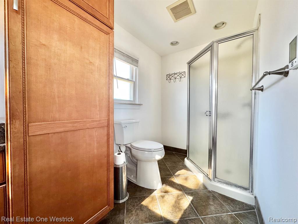 432 Edgewater Drive, Algonac, MI 48001 — Photo 13