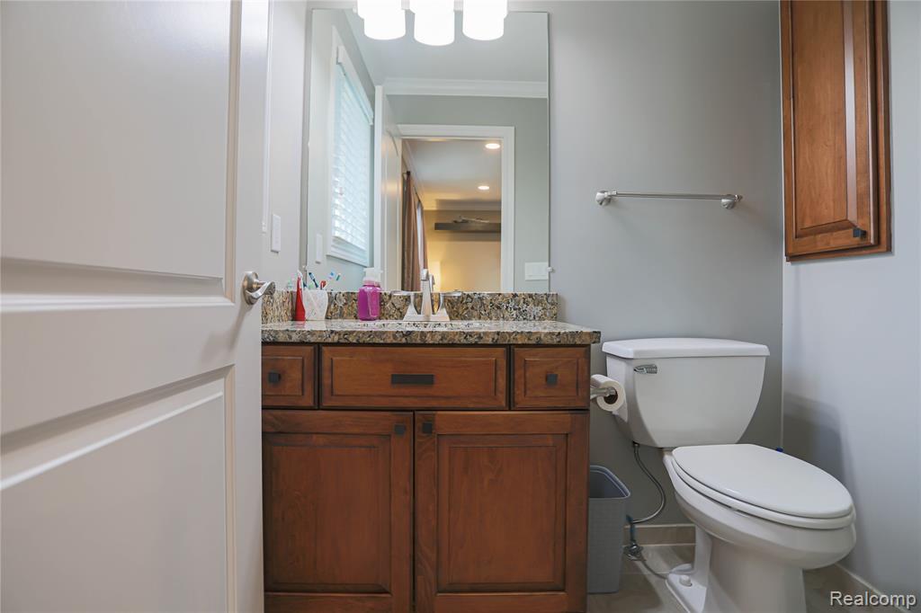 55761 Timbers Edge Drive, Shelby Twp, MI 48316 — Photo 28