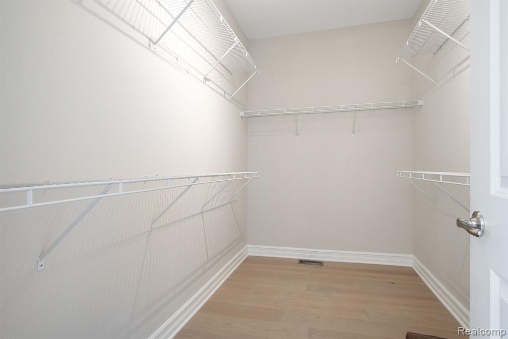 54630 Brenda Drive, Macomb, MI 48042 — Photo 26