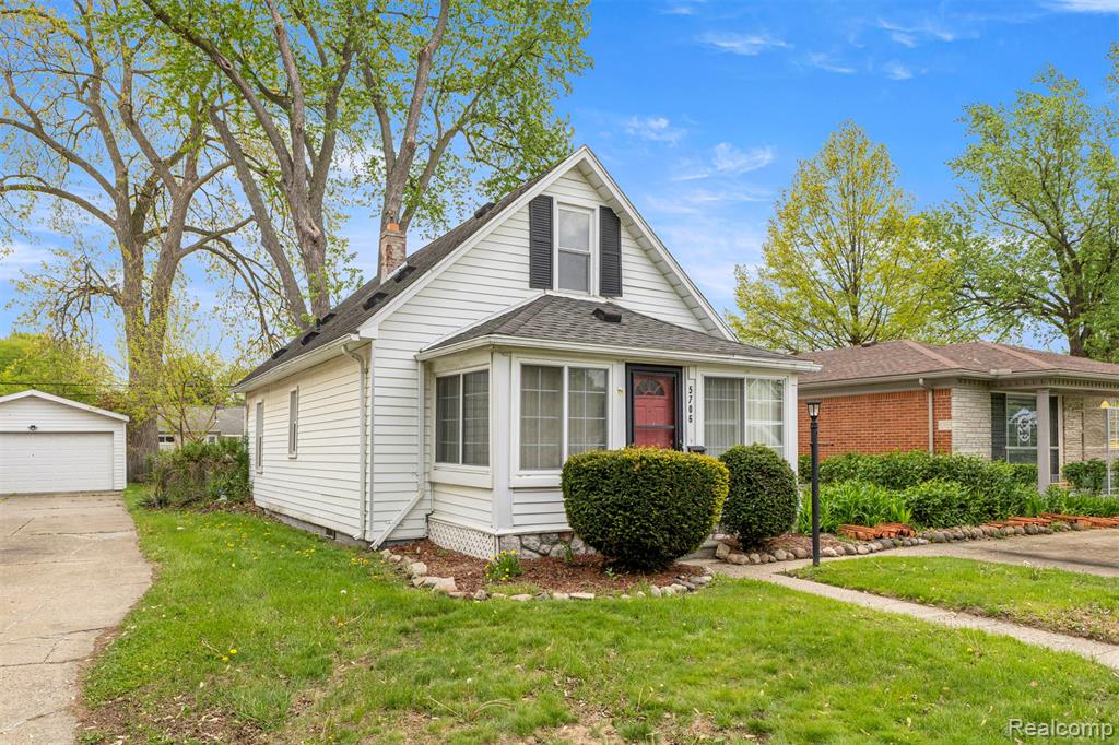 5706 Robindale Avenue, Dearborn Heights, MI 48127 — Photo 4
