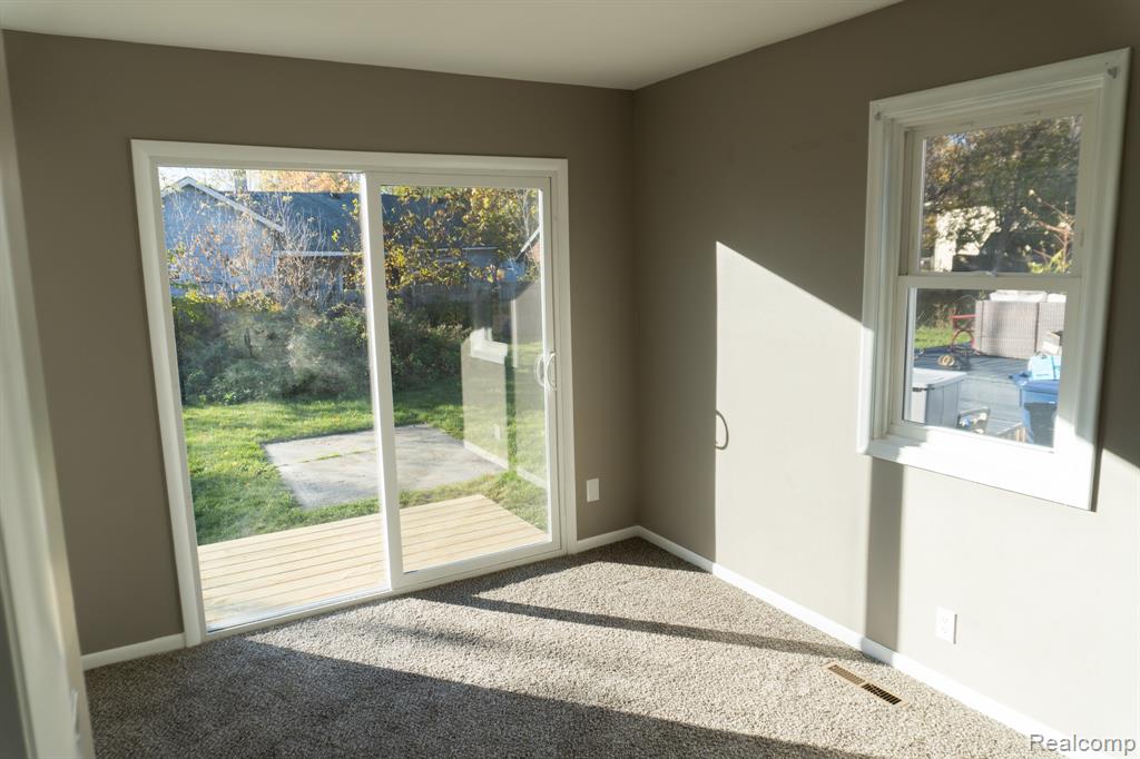 4418 Brunswick Avenue, Flint, MI 48507 — Photo 11